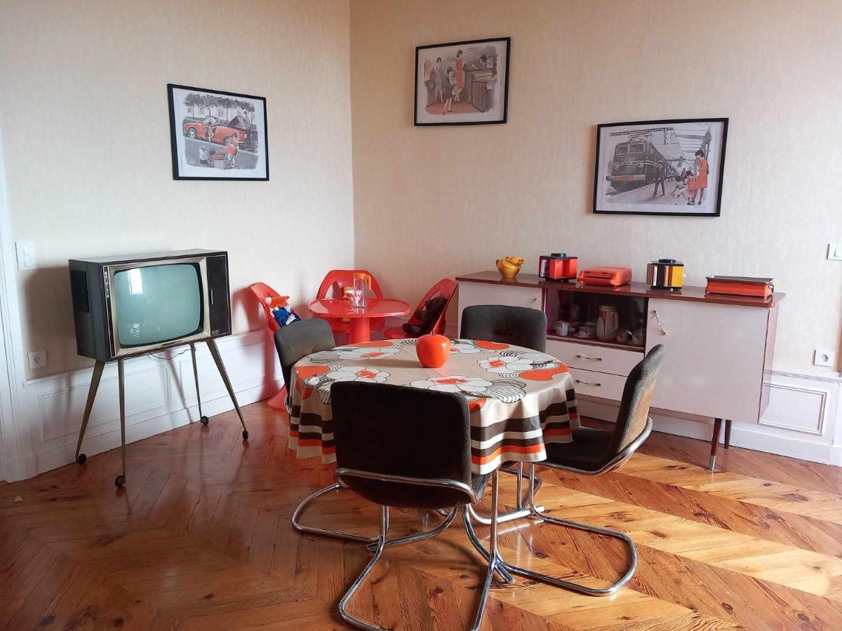 Vintage ,La Capsule Temporelle Wifi Draps Parking Publique Gratuit Διαμέρισμα Thiers Εξωτερικό φωτογραφία